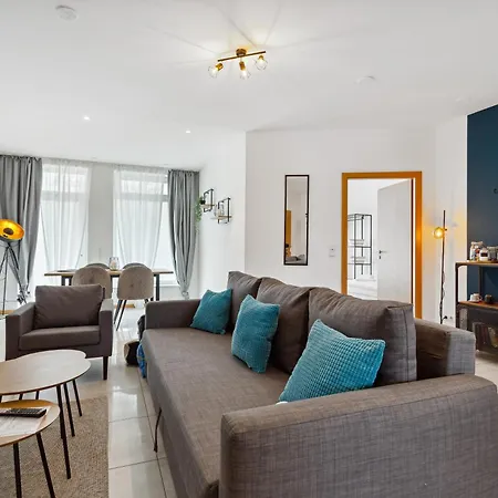 Gross, Modern, Vollausgestattet, Gemuetlich Mit Kueche Und Parkplatz Fuer Urlaub Oder Business Apartment Kettig Exterior photo