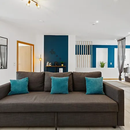 Gross, Modern, Vollausgestattet, Gemuetlich Mit Kueche Und Parkplatz Fuer Urlaub Oder Business Apartment Kettig Exterior photo