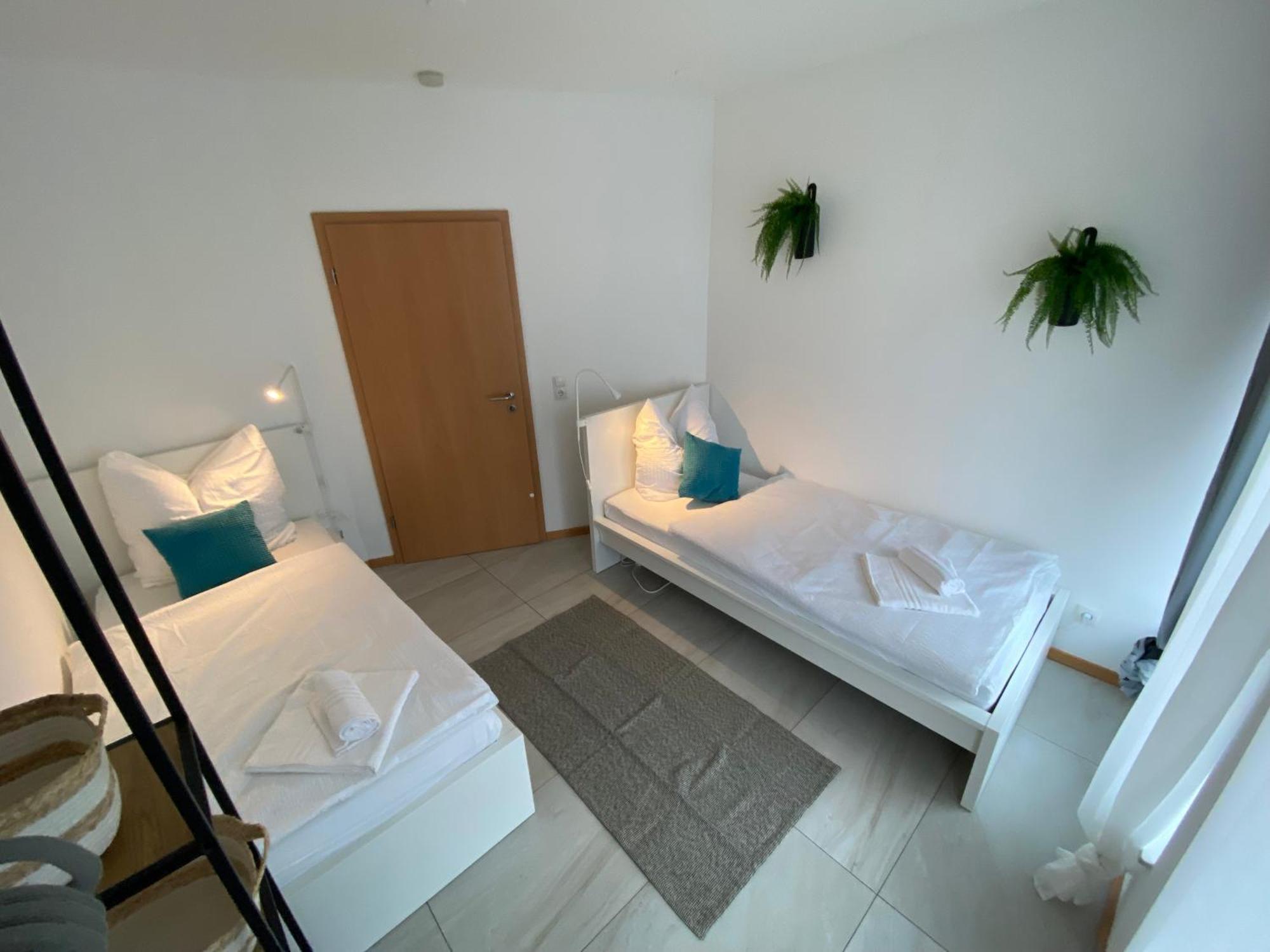 Appartement Gross, Modern, Vollausgestattet, Gemuetlich Mit Kueche Und Parkplatz Fuer Urlaub Oder Business *