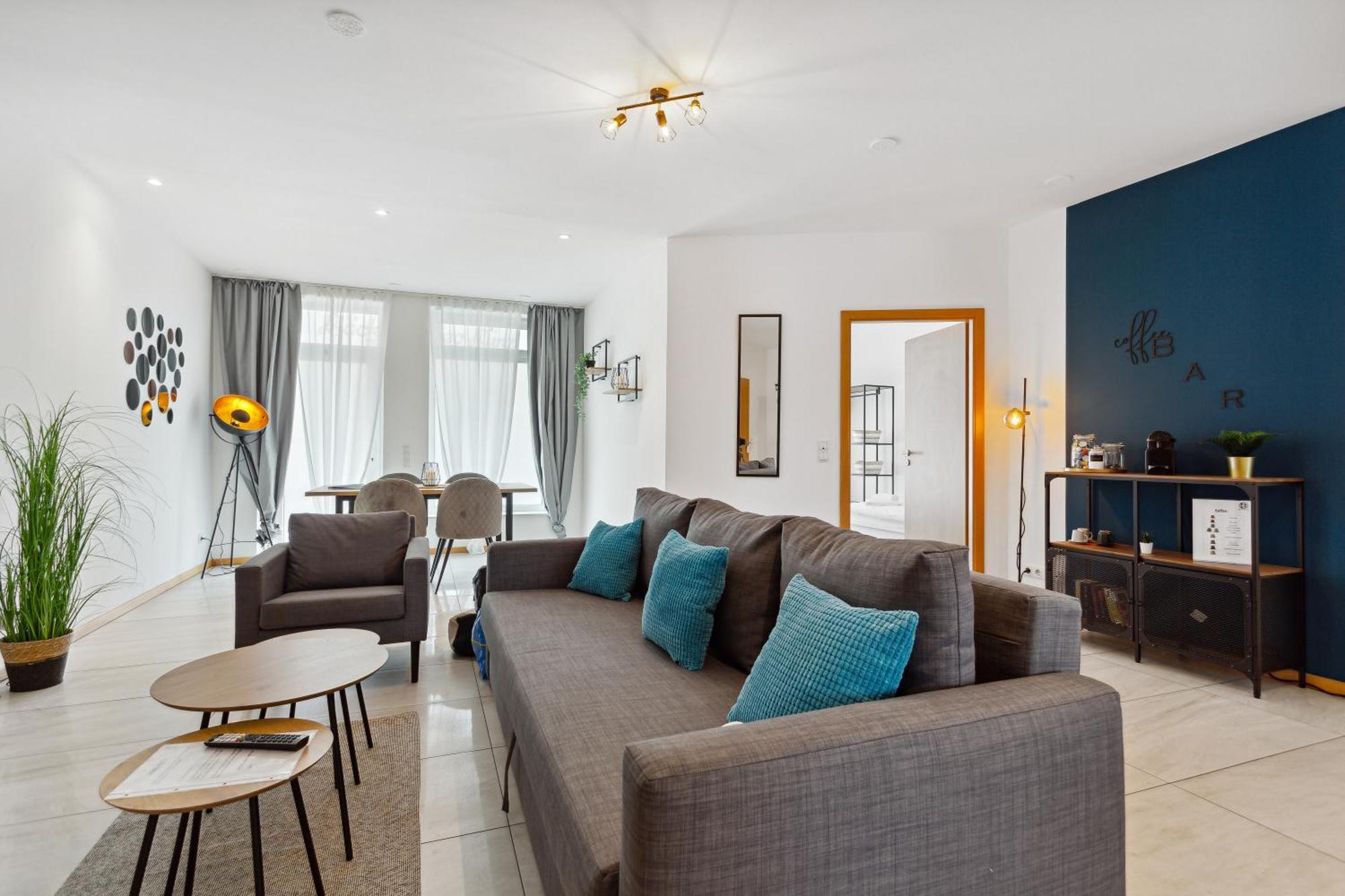 Appartement Gross, Modern, Vollausgestattet, Gemuetlich Mit Kueche Und Parkplatz Fuer Urlaub Oder Business *